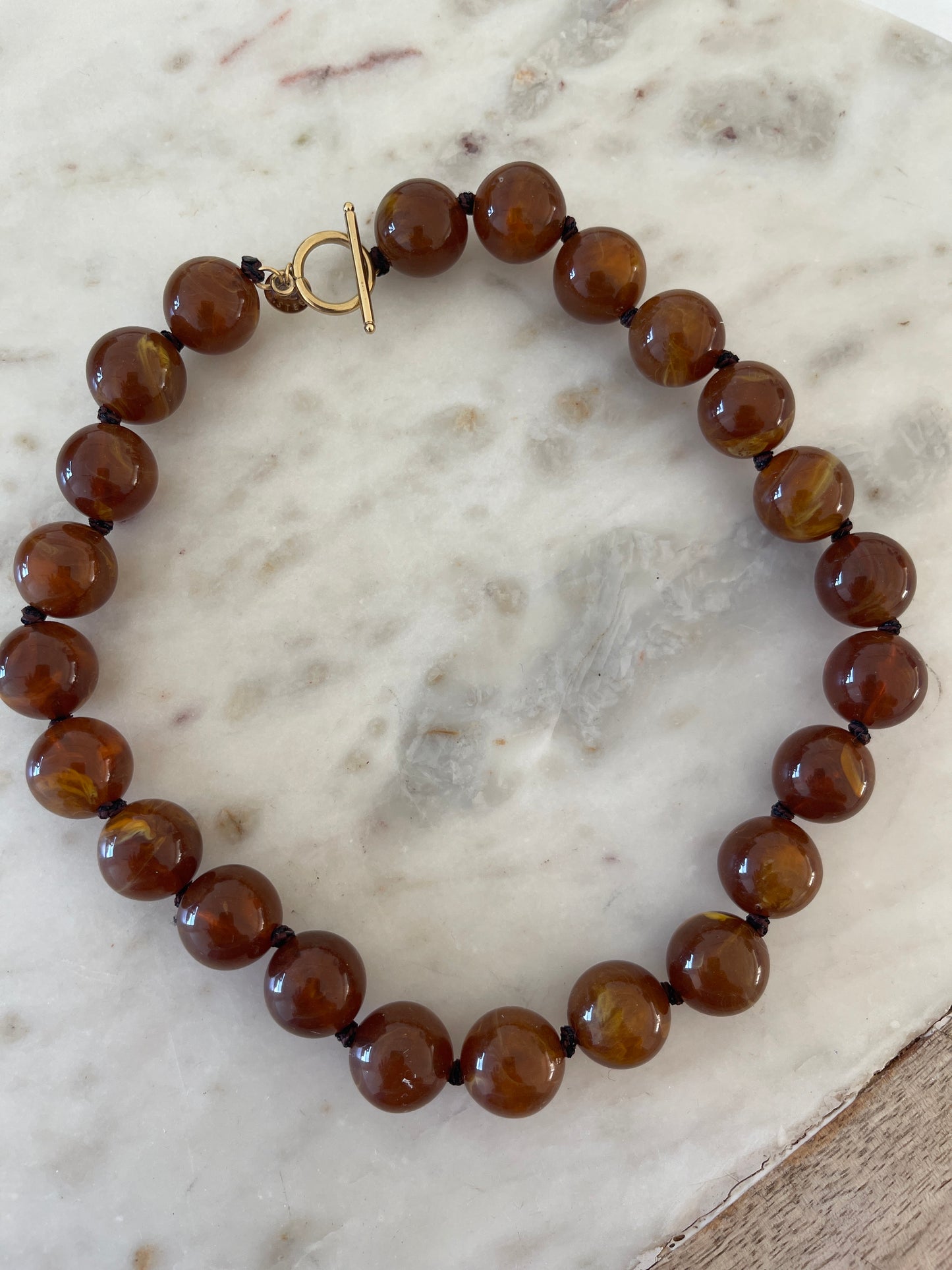 Collier grosses perles marron