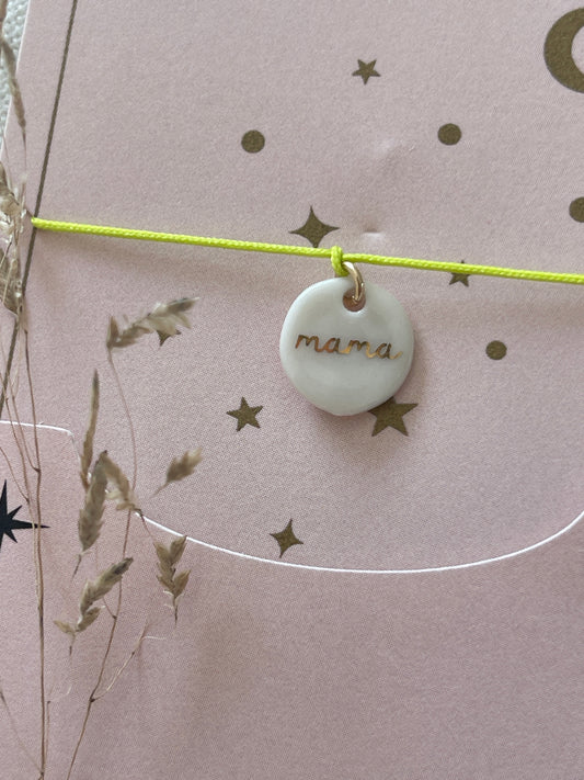 Bracelet Médaillon Mama cordon jaune fluo