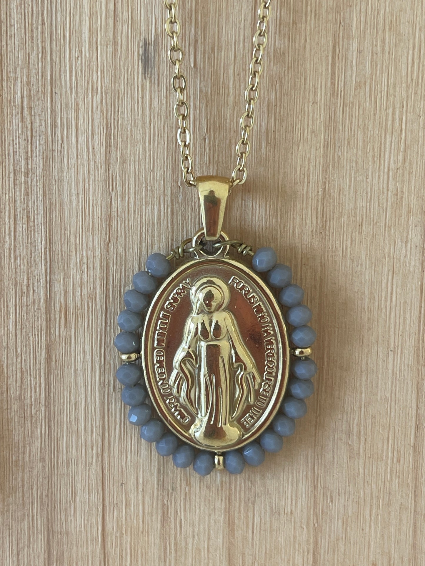 Collier sainte Marie doré