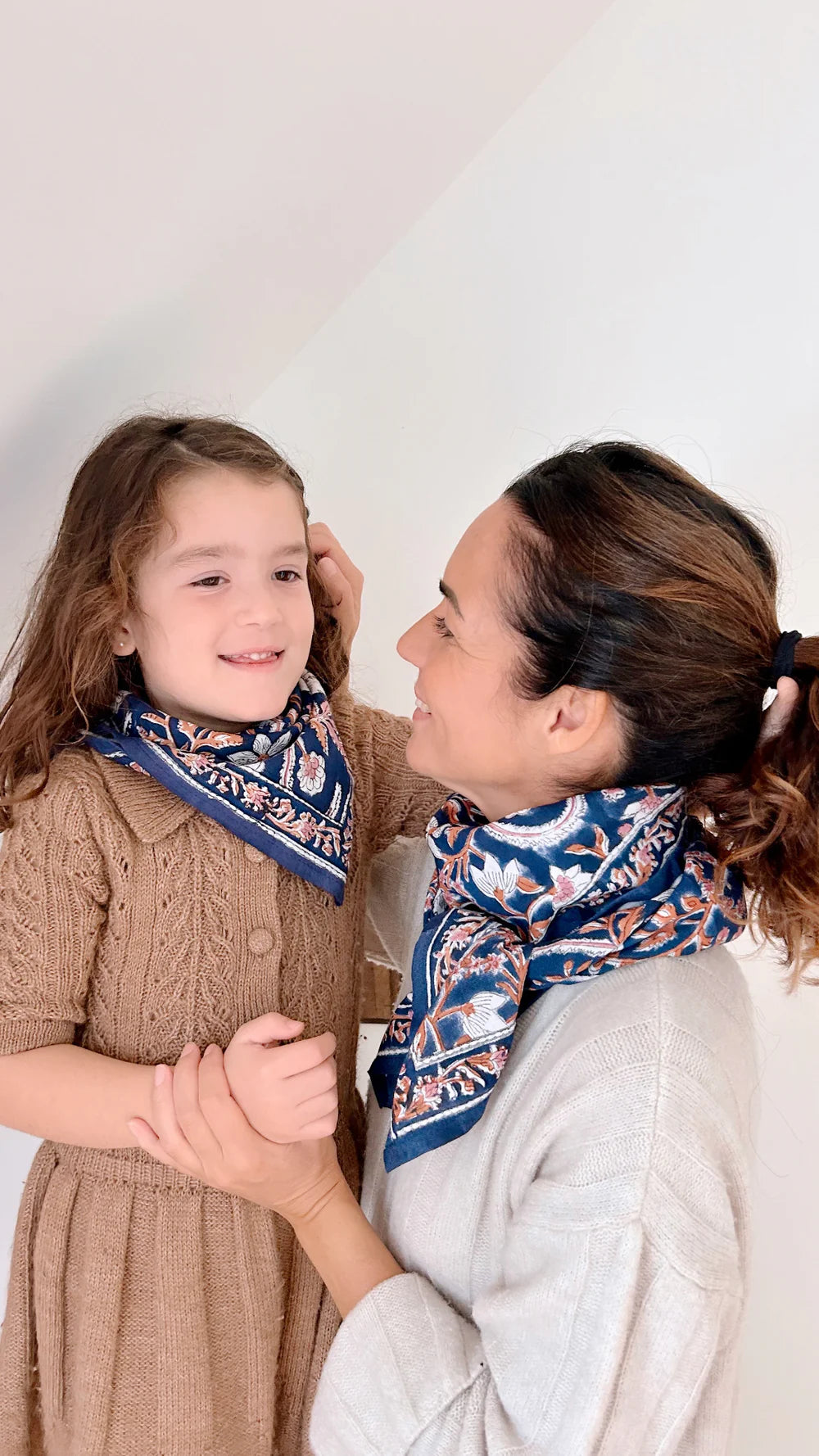 FOULARDS BÉBÉ, ENFANT DHELI MINUIT 50 CM