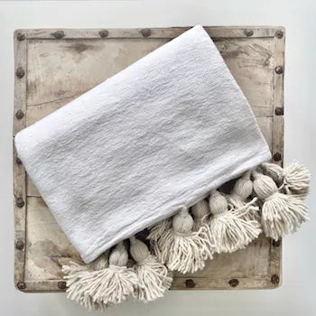 Couverture écru pompons S