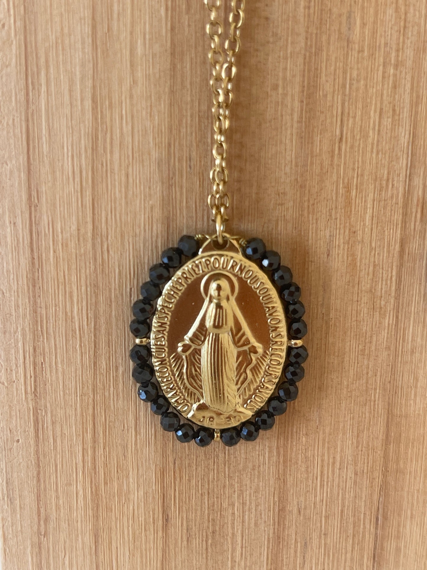 Collier sainte Marie doré