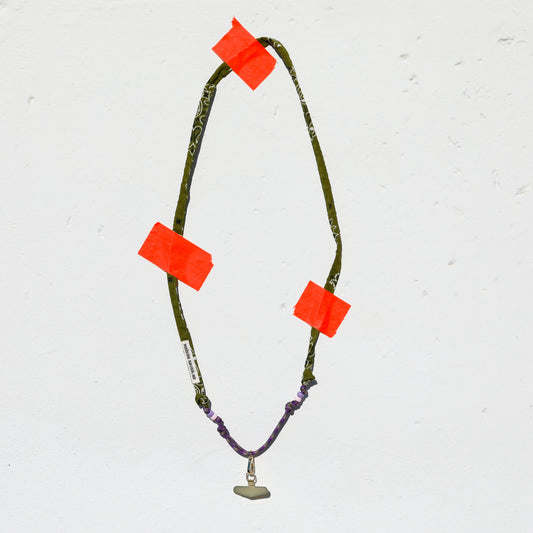 Porte téléphone vert olive Maison Saussure