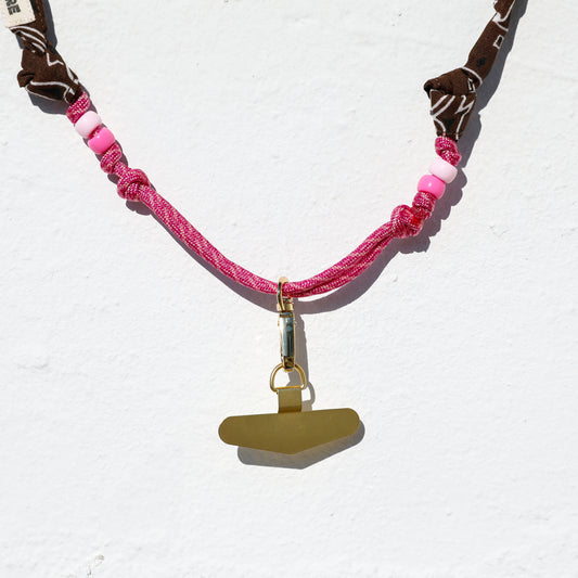 Porte téléphone chocolat Maison Saussure