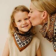 Foulard "mon petit indispensable" - léo brown - Love Explorers