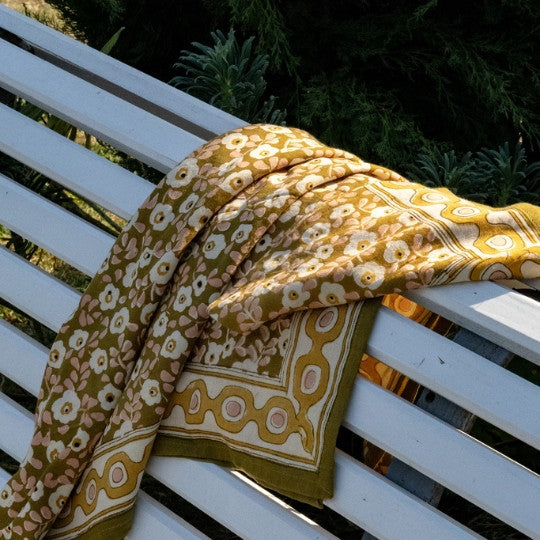 Foulard mon grand indispensable flower seventies - kaki Love Explorers
